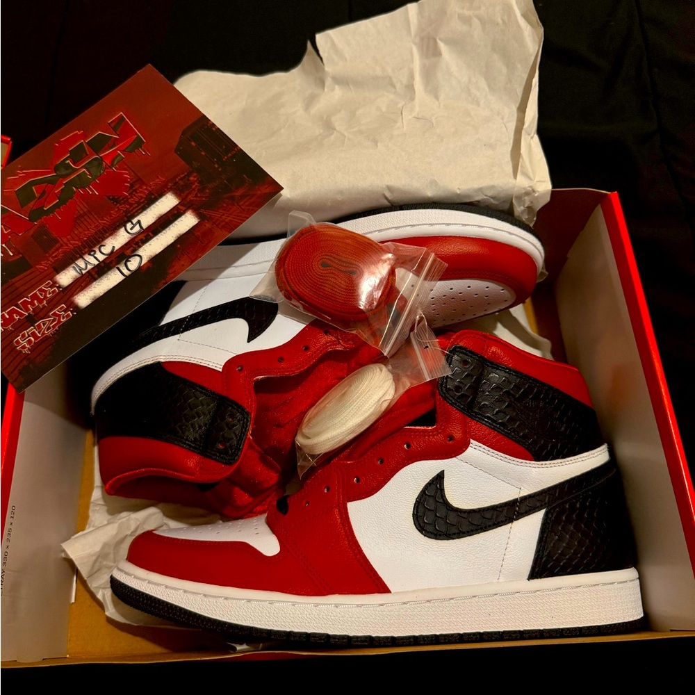 Jordan 1 Satin Snake Skin Mens 9.5/ Women 11